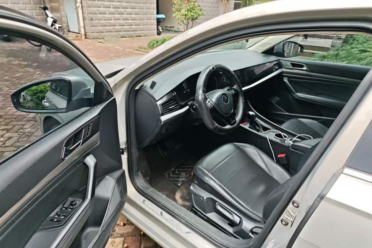 Used Volkswagen Lavida 2019 1.5L Automatic Comfort Edition China VI Standard Driver Seat
