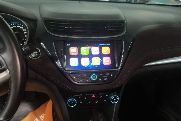 Used Chevrolet Malibu 2018 530T Automatic Luxury Edition Audio And AC Panel