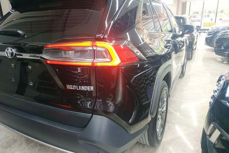 Used Toyota Wildlander 2023 2.0L CVT Two-Wheel Drive Luxury PLUS Edition Right Rear Taillight