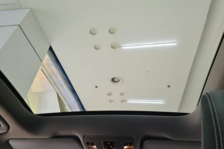 Used Mercedes-Benz GLA 2015 GLA 220 4MATIC Luxury Model
