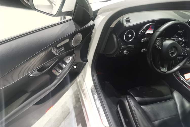 Used Mercedes-Benz C-Class 2018 C 200 L Sport Edition Driver Seat