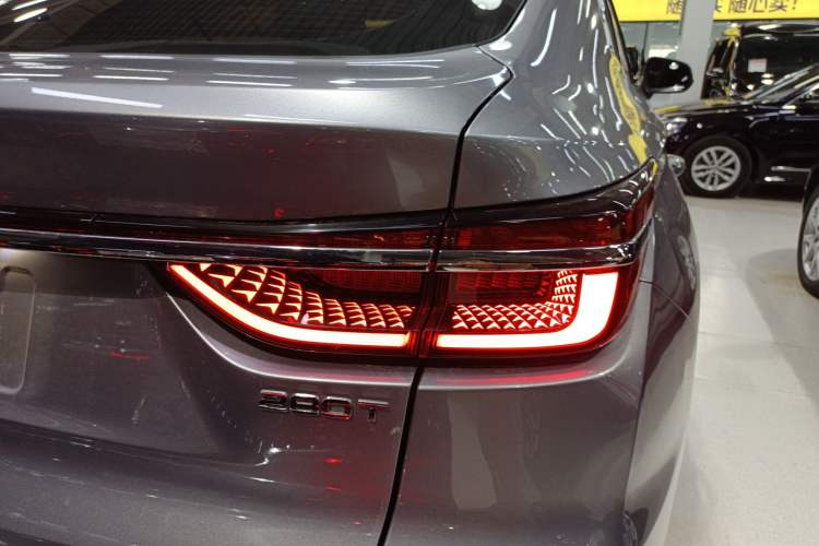 Used Changan CS85 COUPE 2021 1.5T DCT Luxury Edition