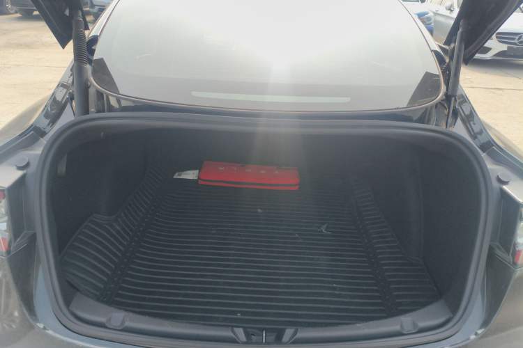 Used Tesla Model 3 2022 Performance High-Performance All-Wheel-Drive Version Trunk