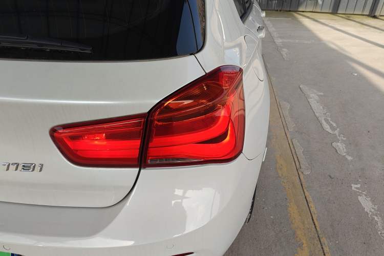 Used BMW 1 Series 2018 118i Sport Design Package