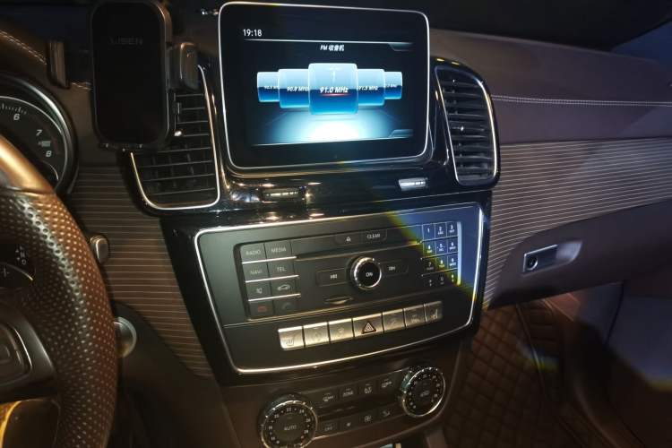 Used Mercedes-Benz GLE 2019 GLE 320 4MATIC Dynamic Edition Prestige Model
