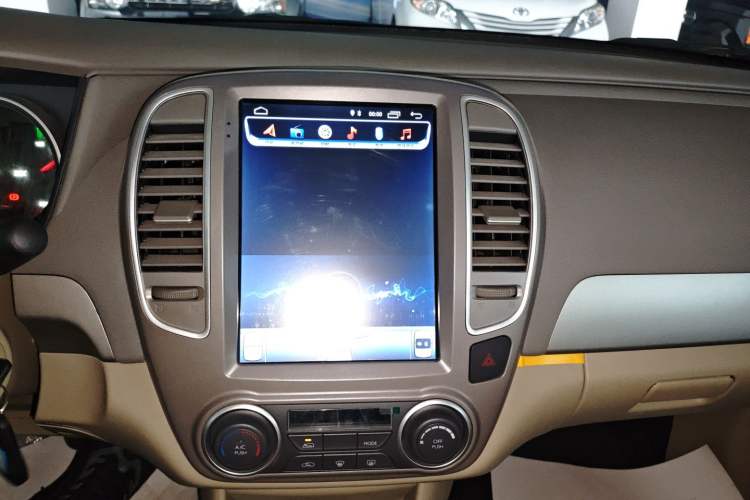 Used Dongfeng Junfeng E11K 2021 60.43 kWh Battery-Swap Version Audio And AC Panel