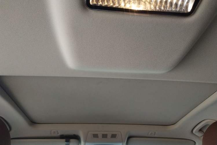 Used BMW 5 Series 2017 528Li Leading Model
