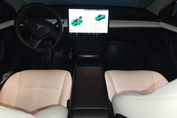 Used Tesla Model Y 2021 Long-Range All-Wheel-Drive Version 3D7 Center Console