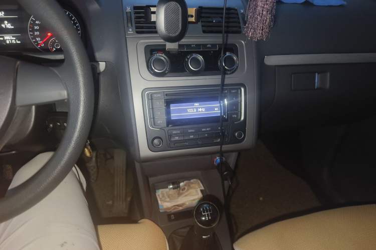 Used Volkswagen Touran 2013 1.4T Manual Comfort Edition 5-Seater
