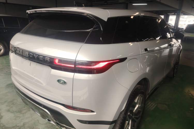 Used Land Rover Range Rover Evoque 2024 Aurora L 249 PS Prestige Light-Chasing Edition
