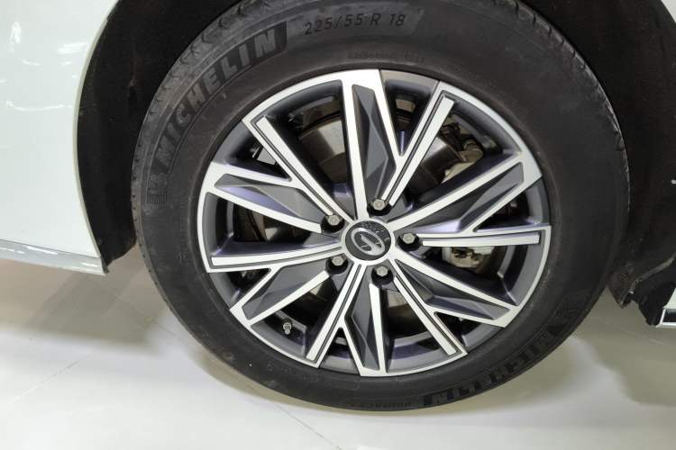 Used GAC Trumpchi M8 2024 Master Series Super Hybrid Edition Right Rear Wheel Hub