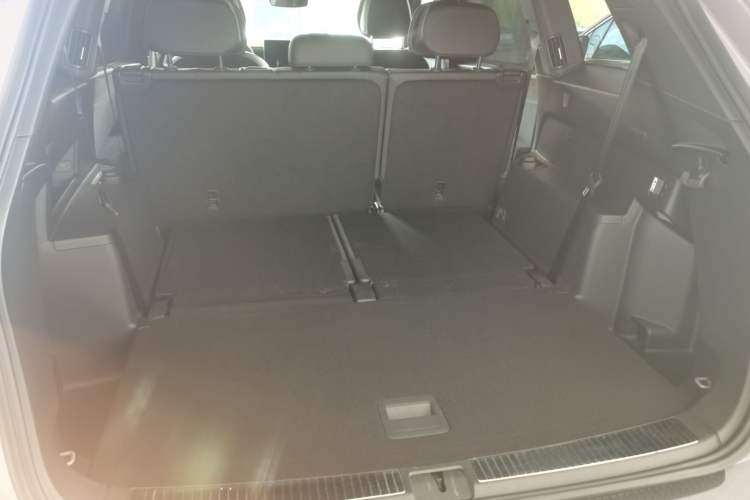 Used Volkswagen Teramont 2025 Tiguan Pro 450TSI Four-Wheel Drive Summit Edition Trunk