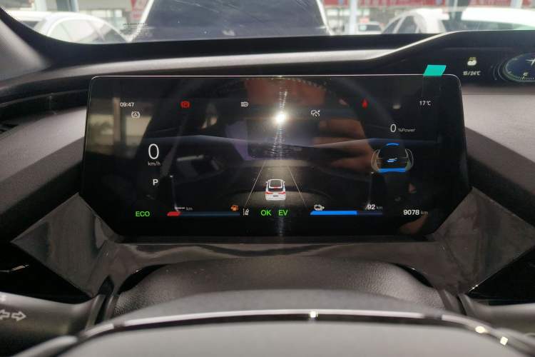 Used CHANGAN OSHAN Z6 New Energy 2023 ZhiDian iDD 150KM Flagship PLUS Smart Parking Edition
