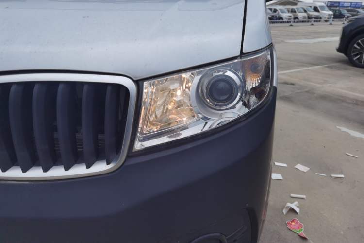 Used Jinbei Hiace X30 2023 1.5L Super-Enjoyment Van 2/5 Seats Non-Air-Conditioned Version SWC15M Left Front Headlight