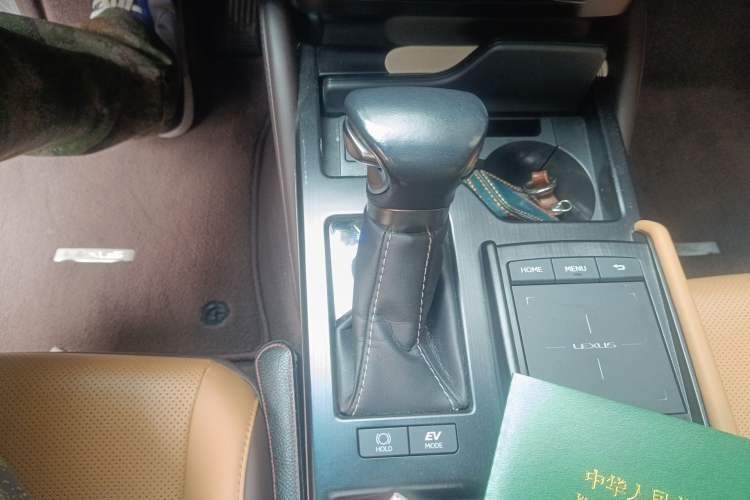 Used Lexus ES 2020 300h Premier Edition