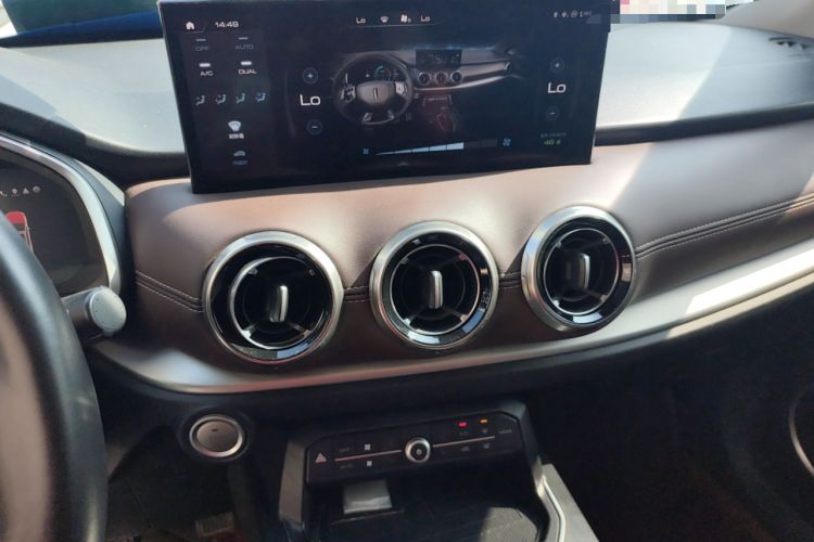 Used Wey VV6 2021 2.0T Two-Wheel Drive Smart Plus
