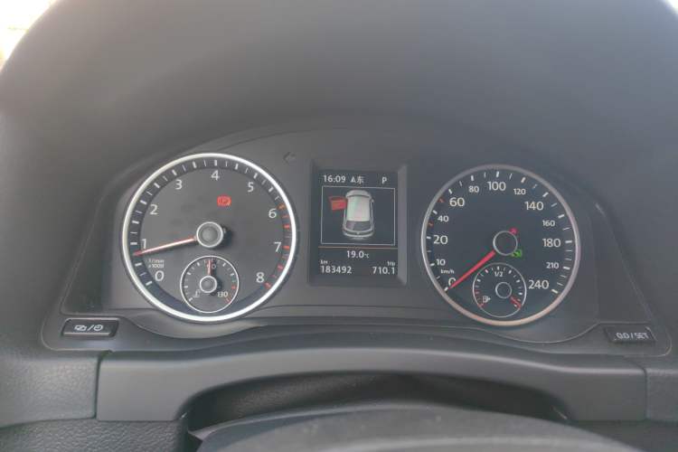 Used Volkswagen Tiguan 2015 1.8TSI Automatic Two-Wheel Drive Luxury Model Instrument Cluster