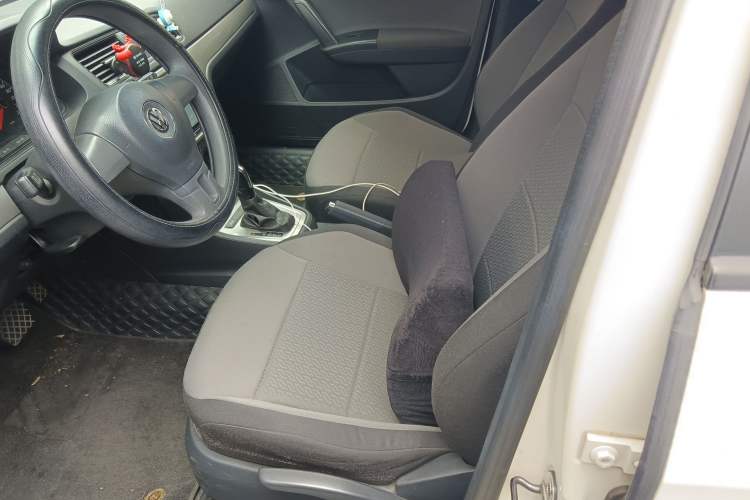 Used Volkswagen Gran Lavida 2013 1.6L Automatic Fashion Model Left Front Seat