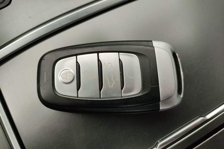 Used Hongqi H5 2020 1.8T Automatic Smart Connect Flagship Edition
