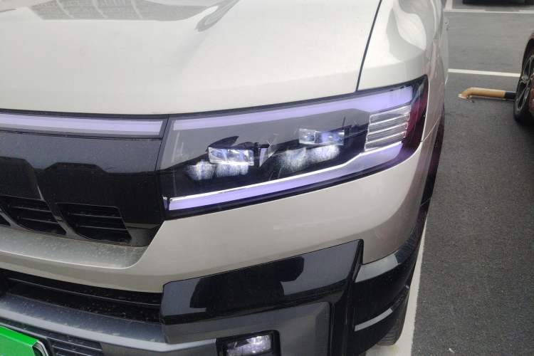 Used Formula Leopard Leopard 8 2025 Smart & Brave Flagship Edition 7 Seats
