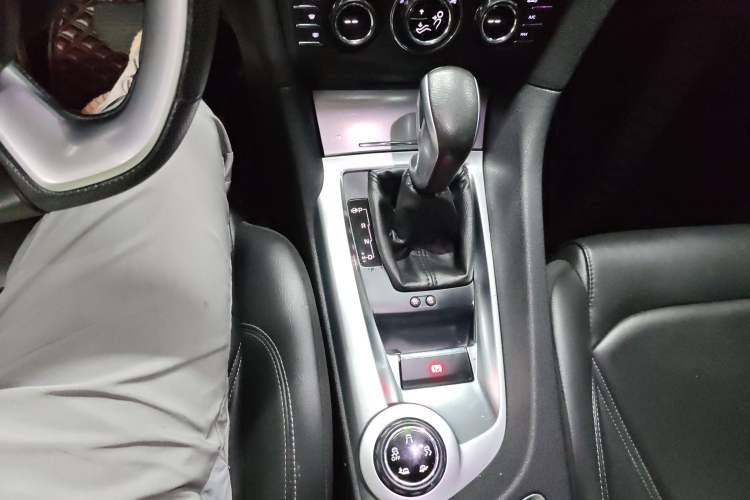 Used DS 6 2016 1.6T Luxury Edition THP160
