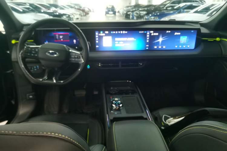 Used Ford Mondeo 2025 2.0T EcoBoost E Hybrid Sport Edition Center Console