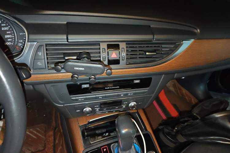 Used Audi A6L 2018 30th Anniversary Edition 30 FSI Style Model
