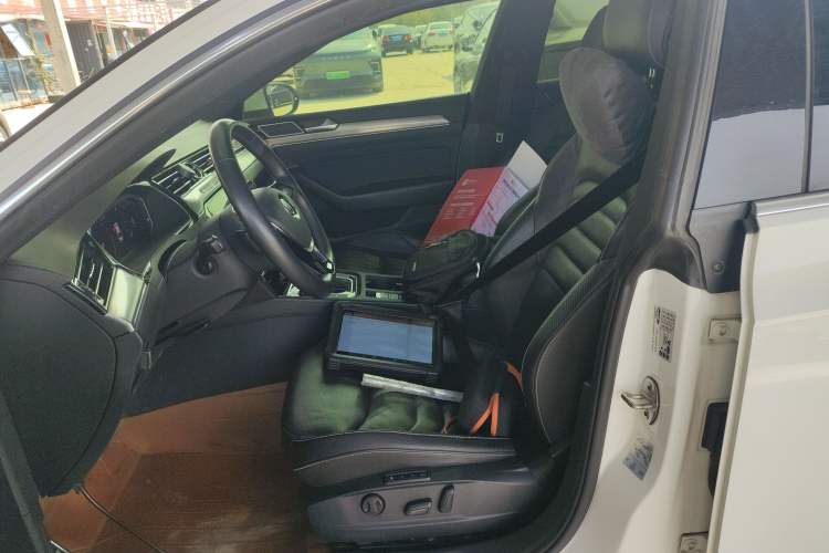 Used Volkswagen FAW-Volkswagen CC 2020 330TSI Glamour Edition China VI Standard Left Front Seat