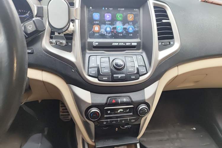 Used Changan Eado 2015 1.6L Manual Luxury Model China IV Standard
