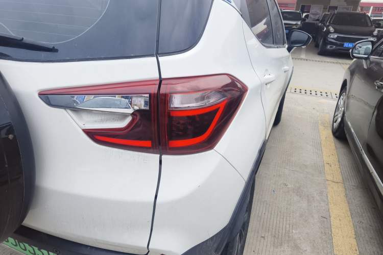 Used BYD Yuan New Energy 2018 EV360 Smart Connect Cool Edition
