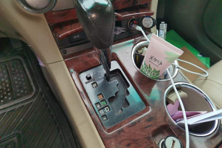 Used Toyota Highlander 2012 2.7L Two-Wheel Drive 7-Seater Elite Edition Gear Lever