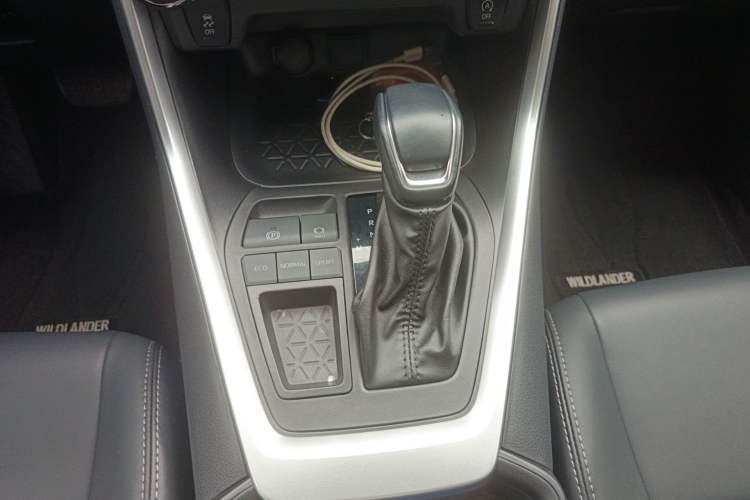 Used Toyota Wildlander 2022 2.0L CVT Two-Wheel Drive Urban Edition Gear Lever