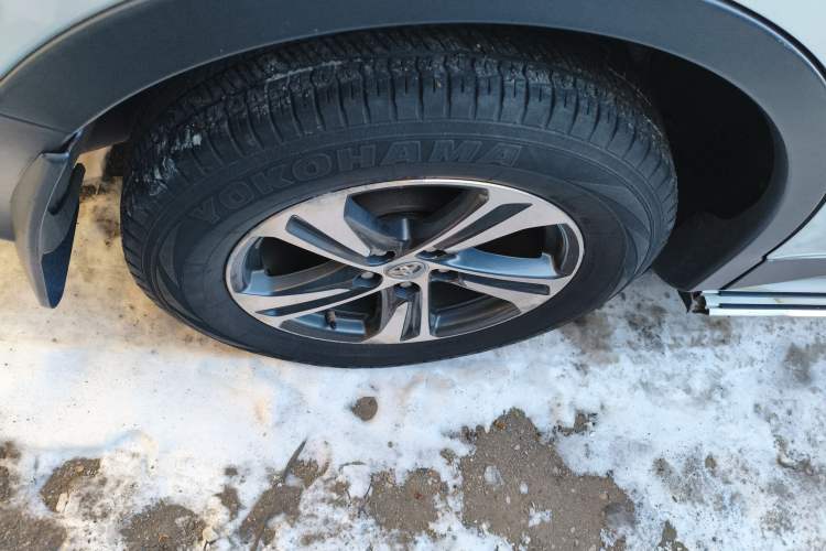 Used Toyota RAV4 2015 2.0L CVT Two-Wheel Drive Fashion Edition