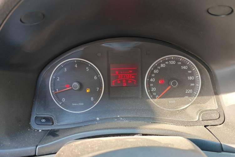 Used Volkswagen Bora 2012 1.6L Manual Fashion Edition Instrument Cluster