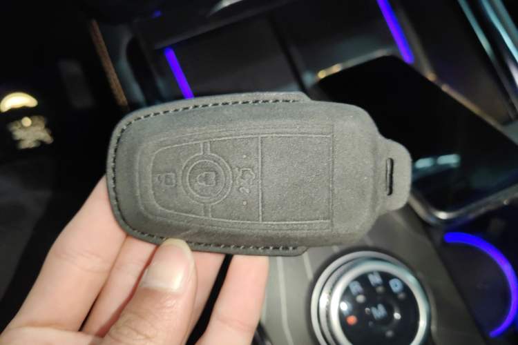 Used Ford Explorer 2023 EcoBoost 285 Kunlun Peak Edition 6-Seater
