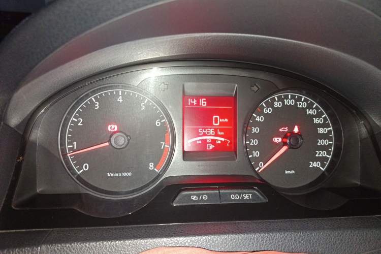 Used Volkswagen Santana 2015 1.6L Manual Comfort Edition Instrument Cluster