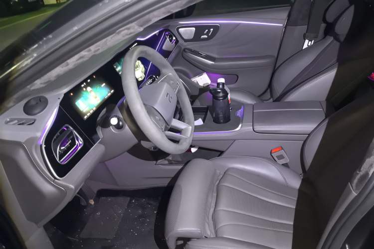 Used Rising F7 2023 Long-Range Edition Left Front Seat