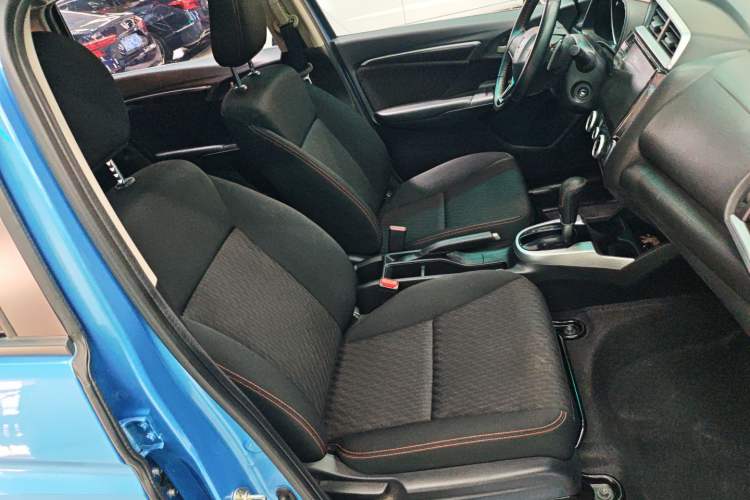 Used Honda Fit 2018 1.5L CVT Trendy Run+ Edition Right Front Seat