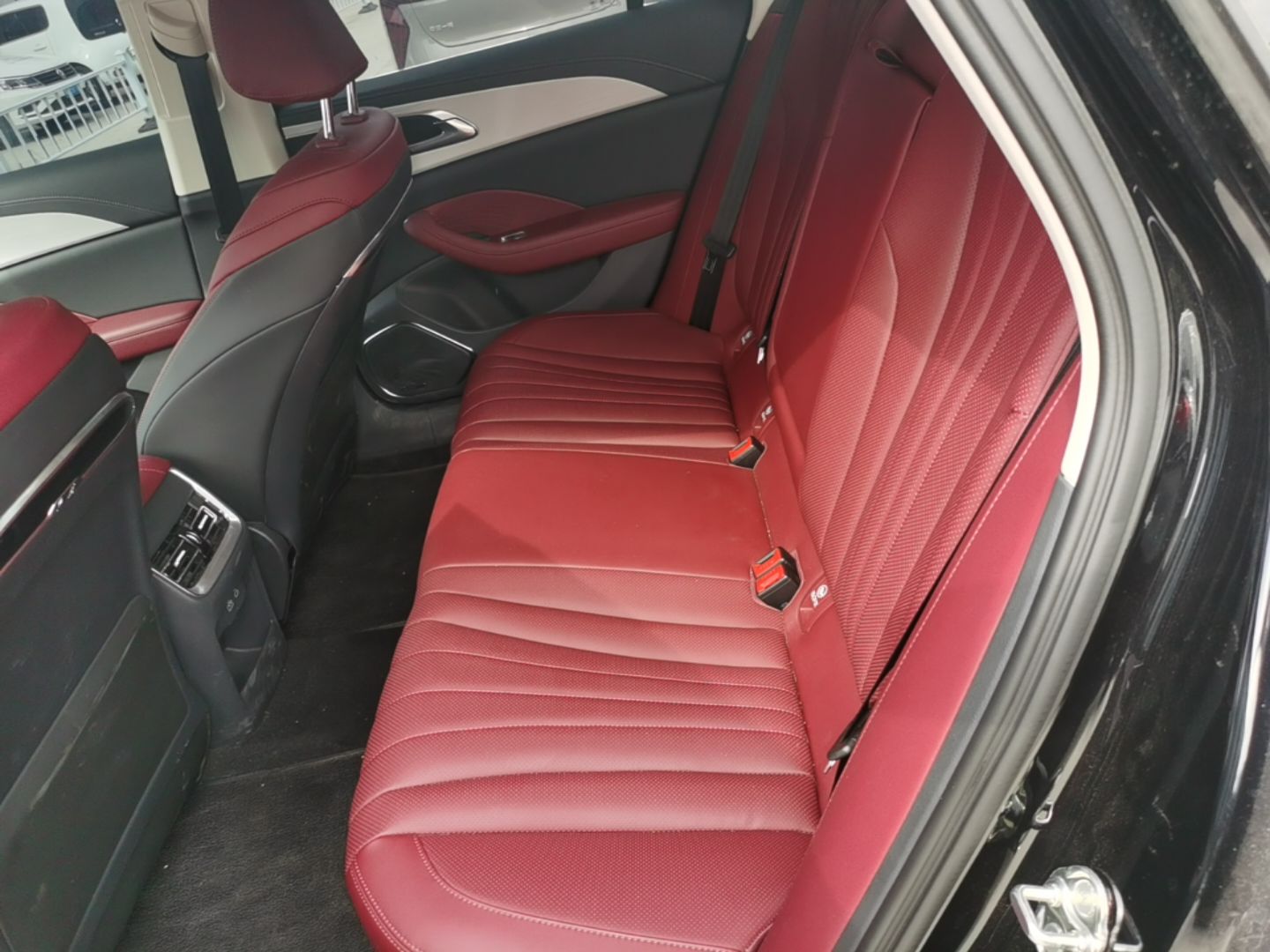 Hongqi H5 PHEV 2025 130 Super Hybrid Version — снимка 20