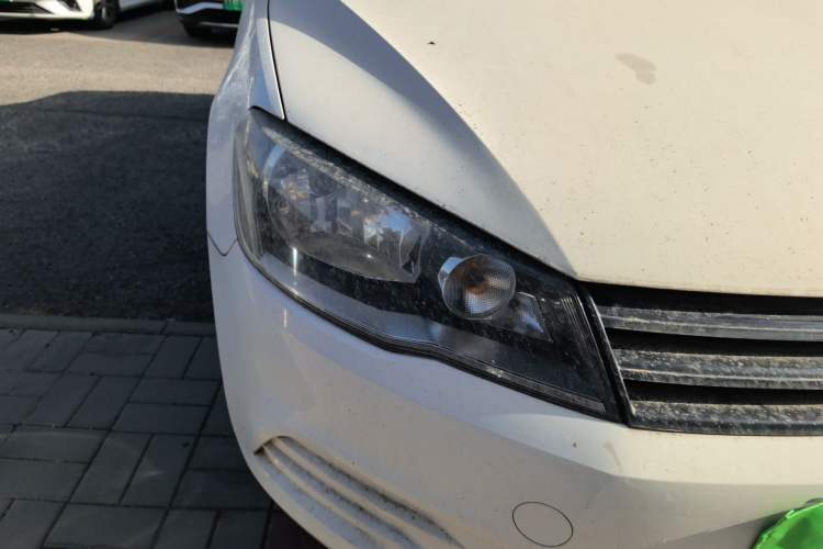 Used Volkswagen Jetta 2015 Value Edition 1.6L Manual Fashionable Style
