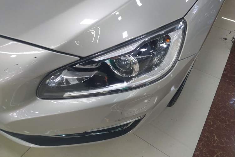 Used Volvo S60 2017 S60L T4 Smart Range Edition
