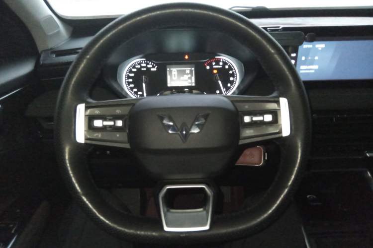 Used Wuling Alvez 2022 1.5L Manual Comfort Version
