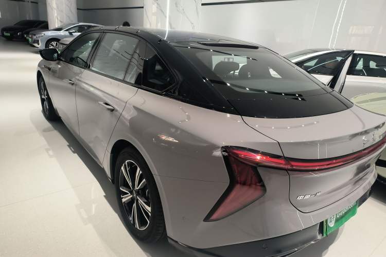 Used Hongqi EH7 2024 690 Pro
