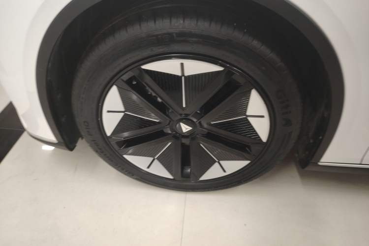 Used Deepal SL03 2024 530 Plus Pure Electric Version Exterior 4