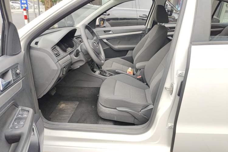 Used Volkswagen Lavida 2018 Classic 1.5L Automatic Fashion Edition China VI Standard