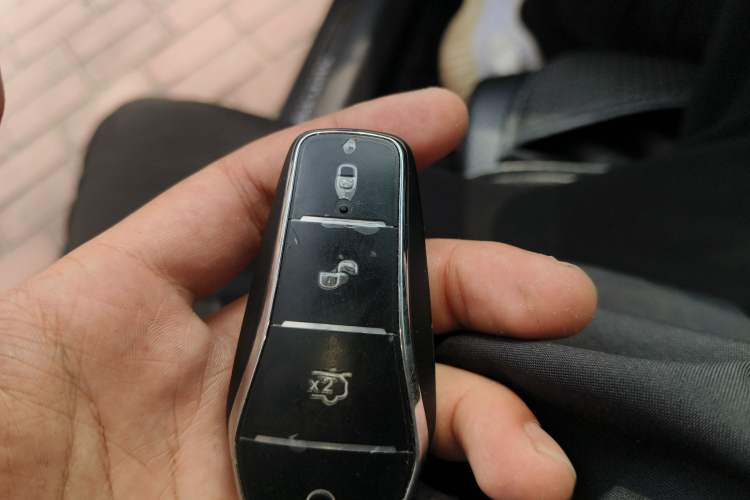 Used Mercedes-Benz C-Class 2019 C 260 L Sport Edition Vehicle Key