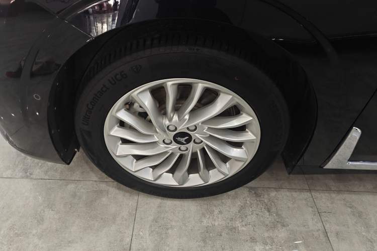 Used VOYAH Dream 2024 PHEV Extended-Range Premium Edition Exterior 4