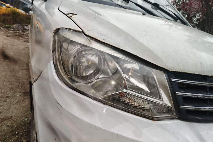 Used Dongfeng Fengon 330 2014 1.2L Manual Practical Version DK12-07 Right Front Headlight