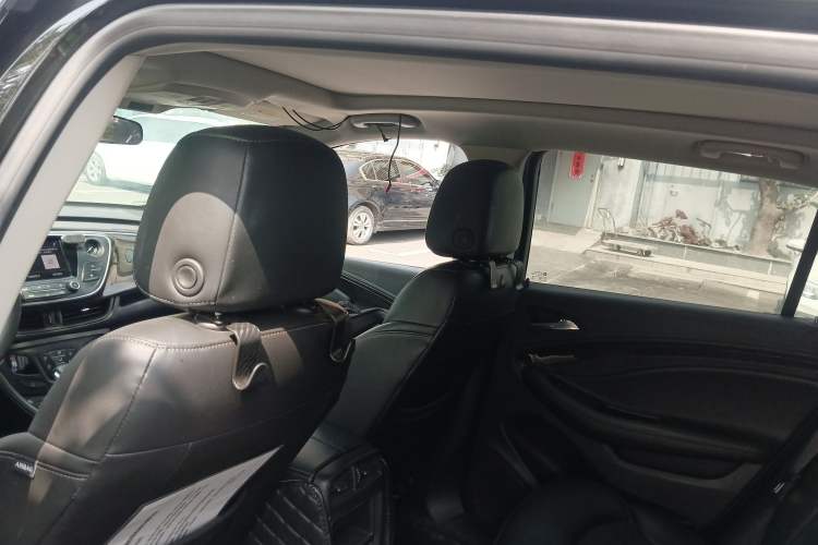 Used Buick Envision 2020 20T Two-Wheel Drive Leading Version Headliner