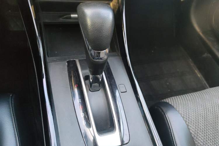 Used Honda Jade 2017 1.8L automatic Comfort version 5 seats